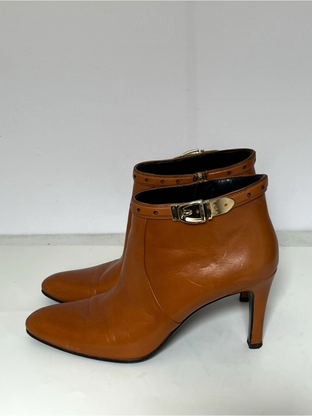 Gucci Tan Leather Ankle Booties with Gold Buckle 10B - Picture 3 of 15
